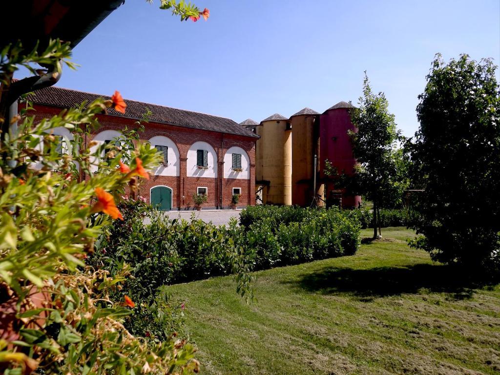 Agriturismo Cascina Nuova Villa Valenza Exteriör bild